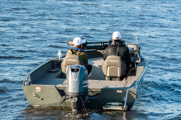 Finval 475 Evo SC on water Boat Service Estonia
