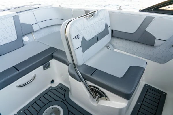 BAYLINER VR5 BoatServiceEstonia