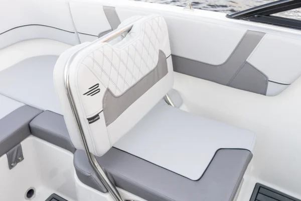 BAYLINER VR5 BoatServiceEstonia