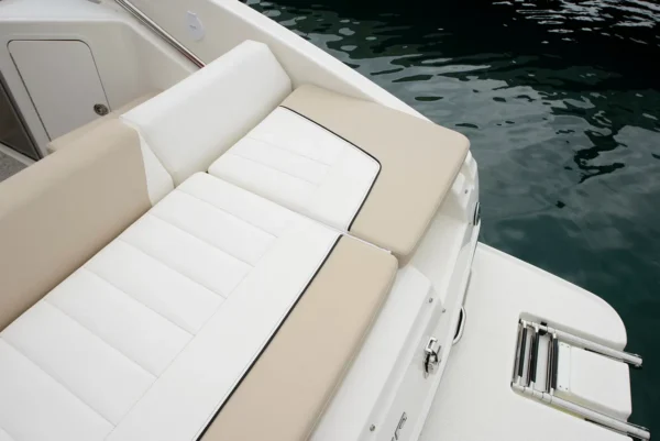 Bayliner 742R inboard engine -Boatservicesestonia