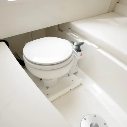 Bayliner 742R inboard engine -Boatservicesestonia