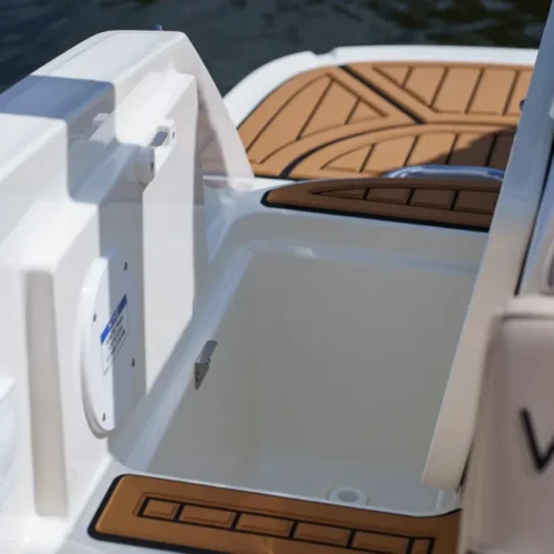 Bayliner VR5CE cuddy inboard engine boatservicesestonia