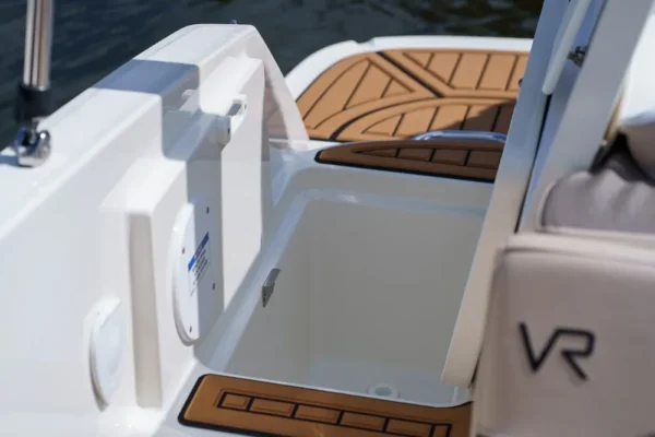 Bayliner VR5CE cuddy inboard engine boatservicesestonia