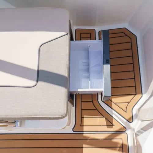 Bayliner VR5CE cuddy inboard engine boatservicesestonia