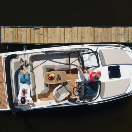 Bayliner VR5CE cuddy inboard engine boatservicesestonia