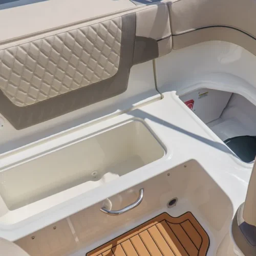 Bayliner VR5CE cuddy inboard engine boatservicesestonia
