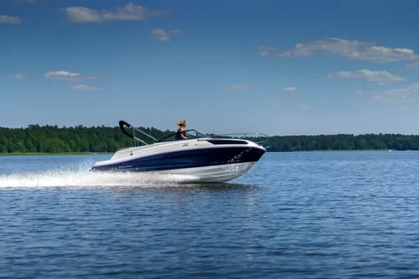 Bayliner VR5CE cuddy inboard engine boatservicesestonia