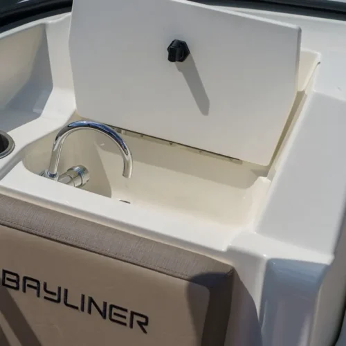 Bayliner VR5CE cuddy inboard engine boatservicesestonia
