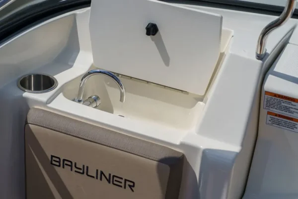 Bayliner VR5CE cuddy inboard engine boatservicesestonia