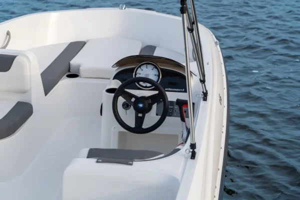 Bayliner Element E16