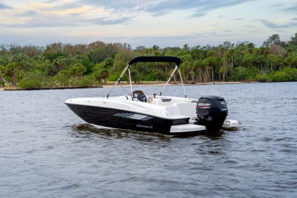 Bayliner Element E18 estonia